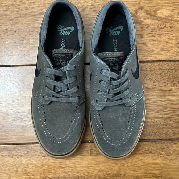 Nike Other - NIKE SB Zoom Stefan Janoski Thunder Gray & Black Boys Shoes